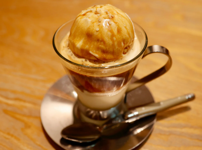 Espresso mit Vanilleeis: Warum dein Affogato nur so gut ist wie dein Eis