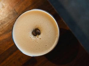 Espresso Martini: das Rezept mit der perfekten Schaumkrone